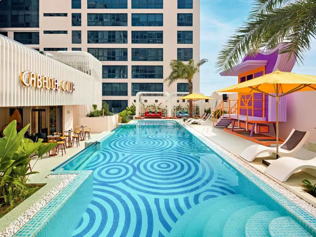 استخر سرباز هتل هتل موون پیک هانوی